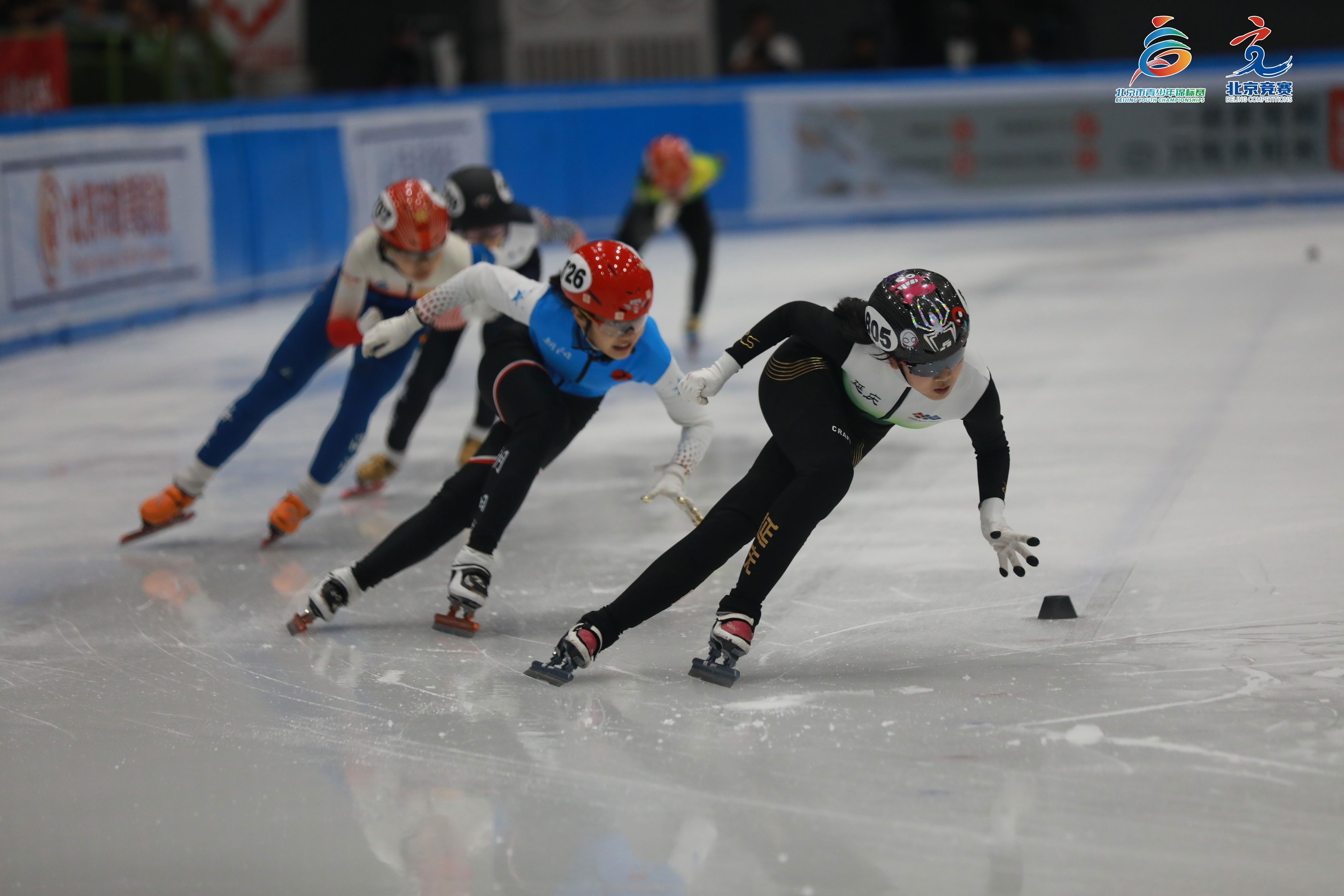 名运动员在, 氛围化为前