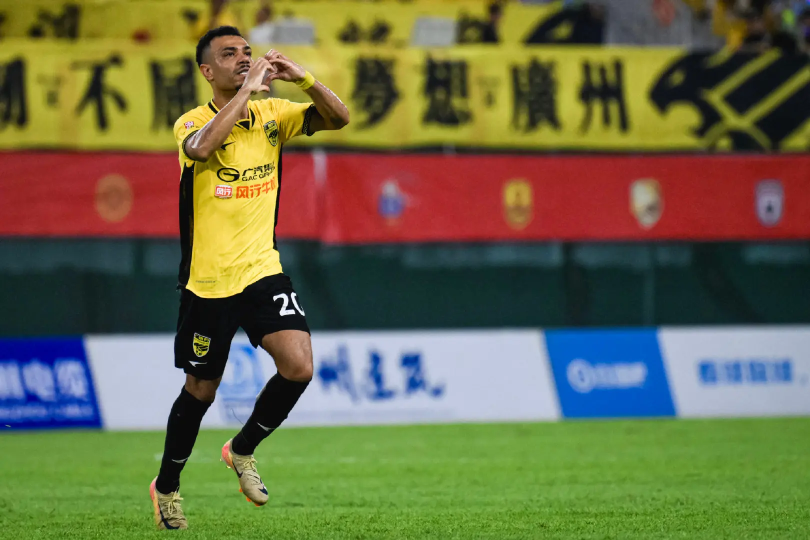 img, 报道, 双方不约而